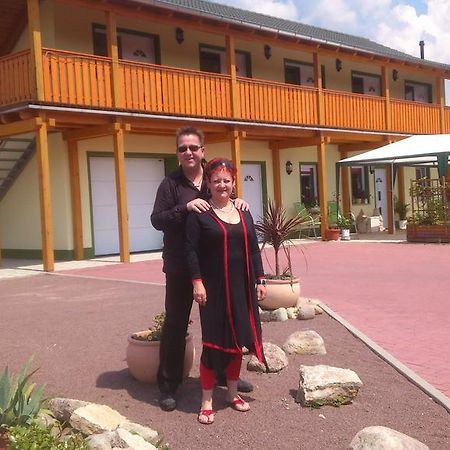 Pension-Mummerliese Goseck Buitenkant foto